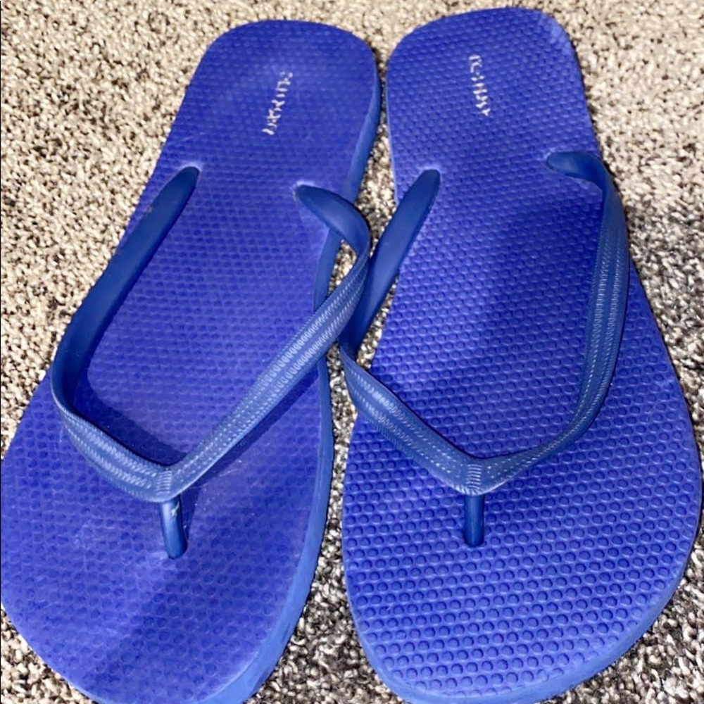 Old navy size 9 flip flops